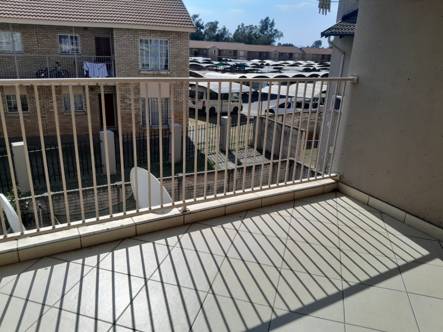 2 Bedroom Property for Sale in Waterval East North West